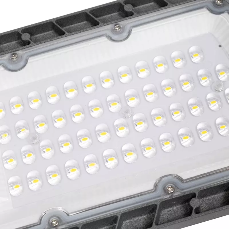 Luminaire d’armature routière série Rue 30W en lumière neutre 4000K